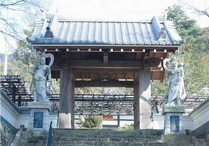 医王寺山門