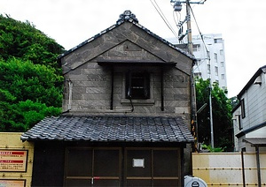 日影茶屋本店石蔵