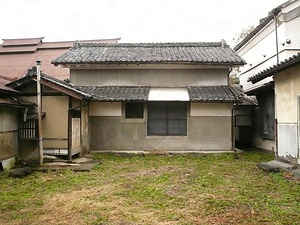 高室家住宅（山梨県甲府市高室町） 文庫蔵