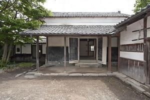 高室家住宅（山梨県甲府市高室町） 前蔵