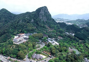 旧武雄邑主鍋島氏別邸庭園（御船山楽園）