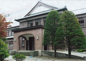 松商学園高等学校本館