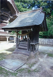 春日神社摂社八坂神社