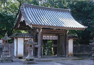 春日神社神門