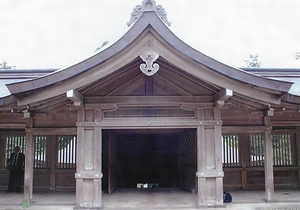 鳥海山大物忌神社吹浦口ノ宮中門及び廻廊