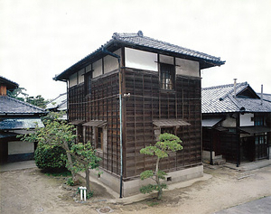 披雲閣（旧松平家高松別邸） 本館付倉庫