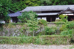 井谷家住宅石垣及び土塀