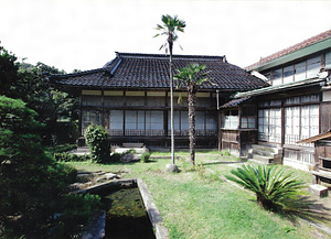 尾﨑家住宅（鳥取県東伯郡湯梨浜町） 仏間