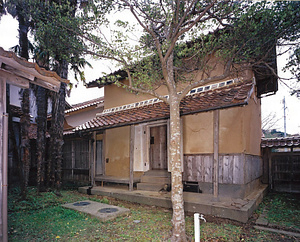 尾﨑家住宅（鳥取県東伯郡湯梨浜町） 質蔵