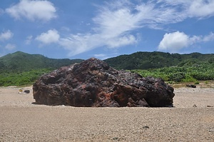 石垣島東海岸の津波石群