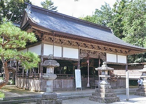 宇良神社拝殿及び中殿