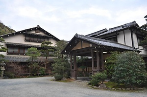 山水園本館