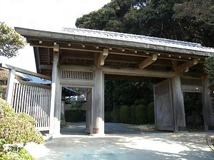 碧雲荘（旧熊本家住宅）門