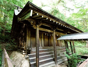 玉依比賣命神社本殿