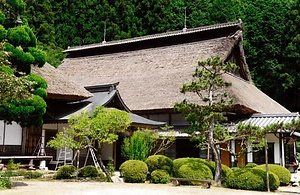 慧日寺庫裏