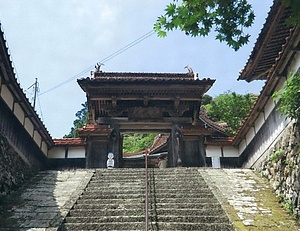 摩尼寺山門