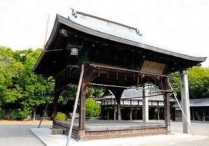 蟻通神社舞殿