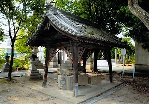 蟻通神社北手水舎