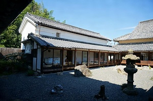 コヤノ美術館西脇館（旧藤井家住宅）衣装蔵