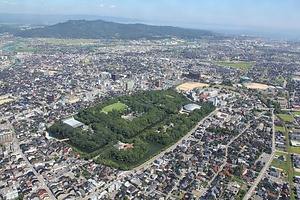 高岡城跡