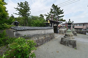 清浄光寺石垣及び築地塀