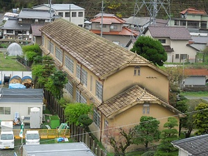 ヤマモトロックマシン（旧山本鉄工所）自治寮独身棟