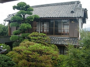 新麹屋柏原家住宅離れ