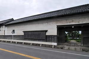 旧山田家住宅裏門・台所味噌蔵及び事務所