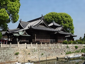 西大寺牛玉所殿本殿・釣殿及び拝殿