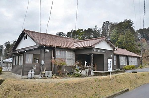 豊田市藤岡民俗資料館（旧藤岡中学校特別教室棟）