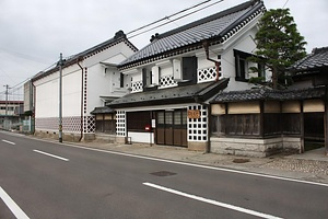 佐藤家住宅店蔵