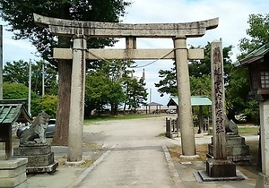 櫟原神社一の鳥居