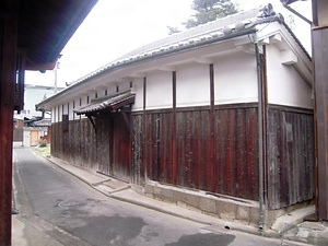 松本家住宅北屋敷米蔵及び納屋