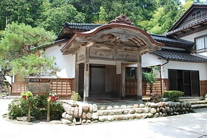 青林寺客殿（和倉御便殿本殿）