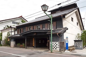 平林家住宅文庫蔵・塩蔵・漬物蔵