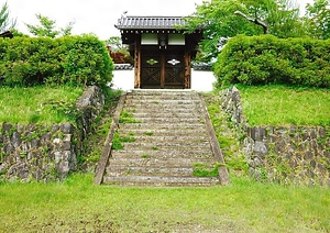 松殿山荘 大門