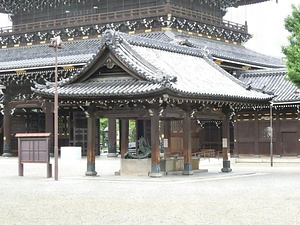 真宗本廟東本願寺 手水屋形