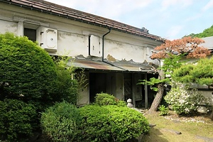 旧東屋酒造店質蔵