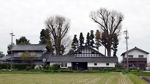 芳里家住宅長屋門