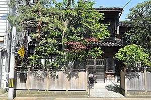 小松市立錦窯展示館主屋