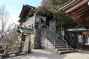 太郎坊宮阿賀神社参拝所