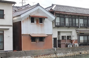 茶又旅館土蔵