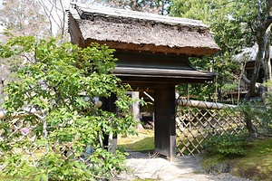 八勝館 中門