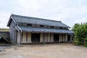 犬伏家住宅 前納屋