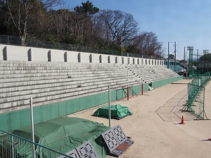 旧制和歌山中学校運動場スタンド（桐蔭高等学校運動場スタンド）