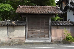 旧藤村家住宅（田村家住宅）表門