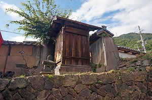 佐藤家住宅（三ツ引）屋敷神