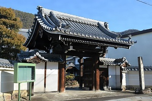 真龍寺山門