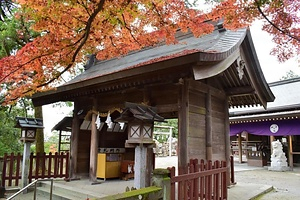 唐澤山神社参拝門