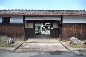 内藤家住宅長屋門及び塀